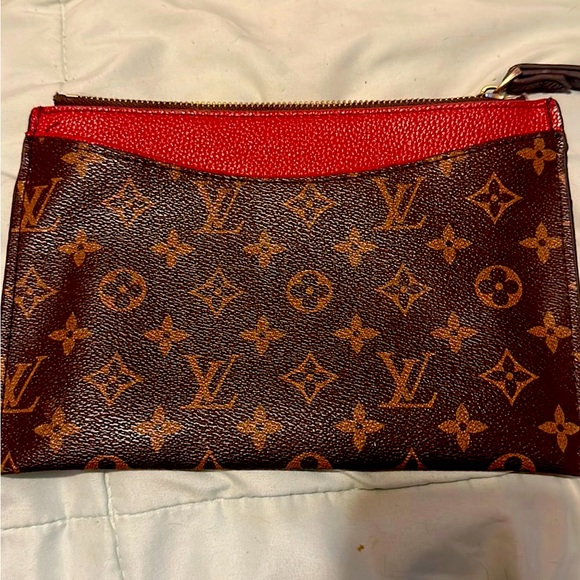 Louis Vuitton Aurore Monogram Canvas Clutch Bag - Picture 2 of 8